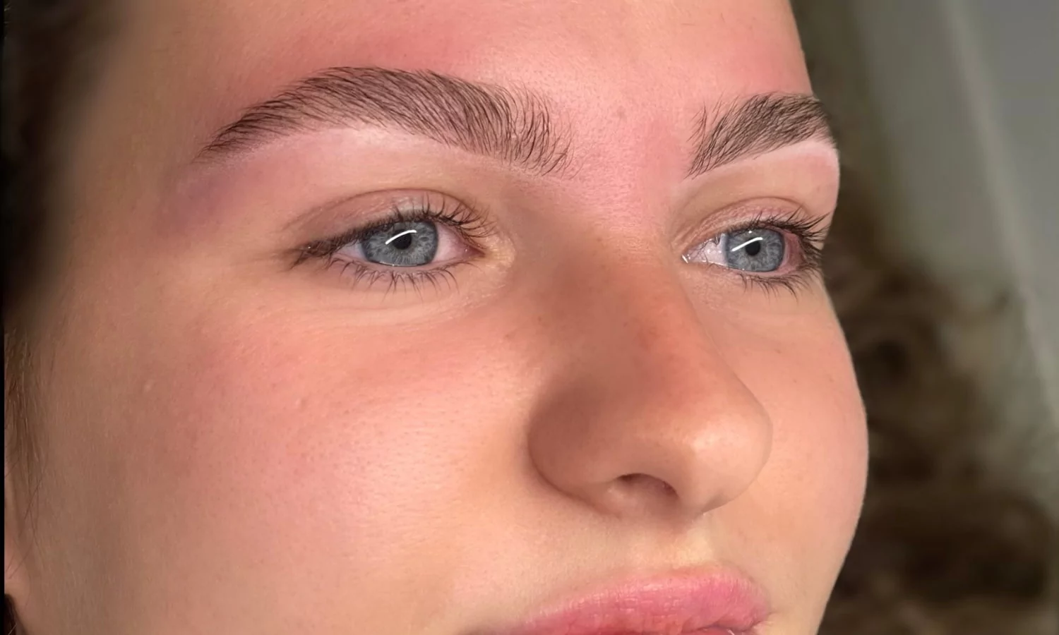 After-foto-wenkbrauwen-epileren
